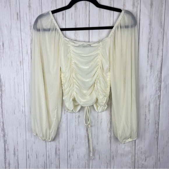 Lulus NWT cream ruched blouse medium - Picture 6 of 6